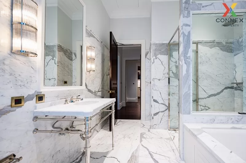 FOR RENT condo , 98 Wireless , high floor , BTS-Phloen Chit , Lum